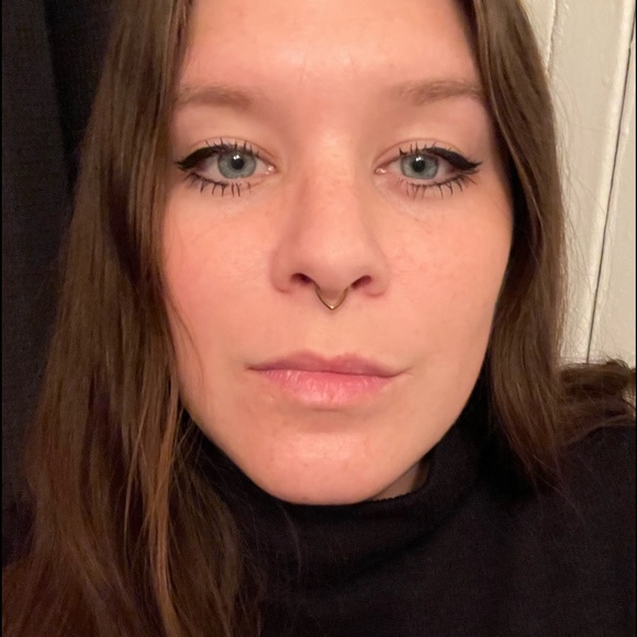 Meet your Posher, Lauren - Picture 1 of 1